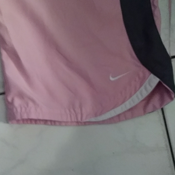 Nike dry fit capris pink grey and white stripes sides Don't think worn! - Picture 2 of 8